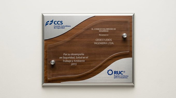 Placa del Consejo Colombiano de Seguridad y RUC por el desempeño en seguridad, salud en el trabajo y ambiente, 2015